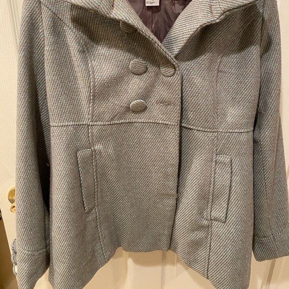 Coat - Picture 4 of 4